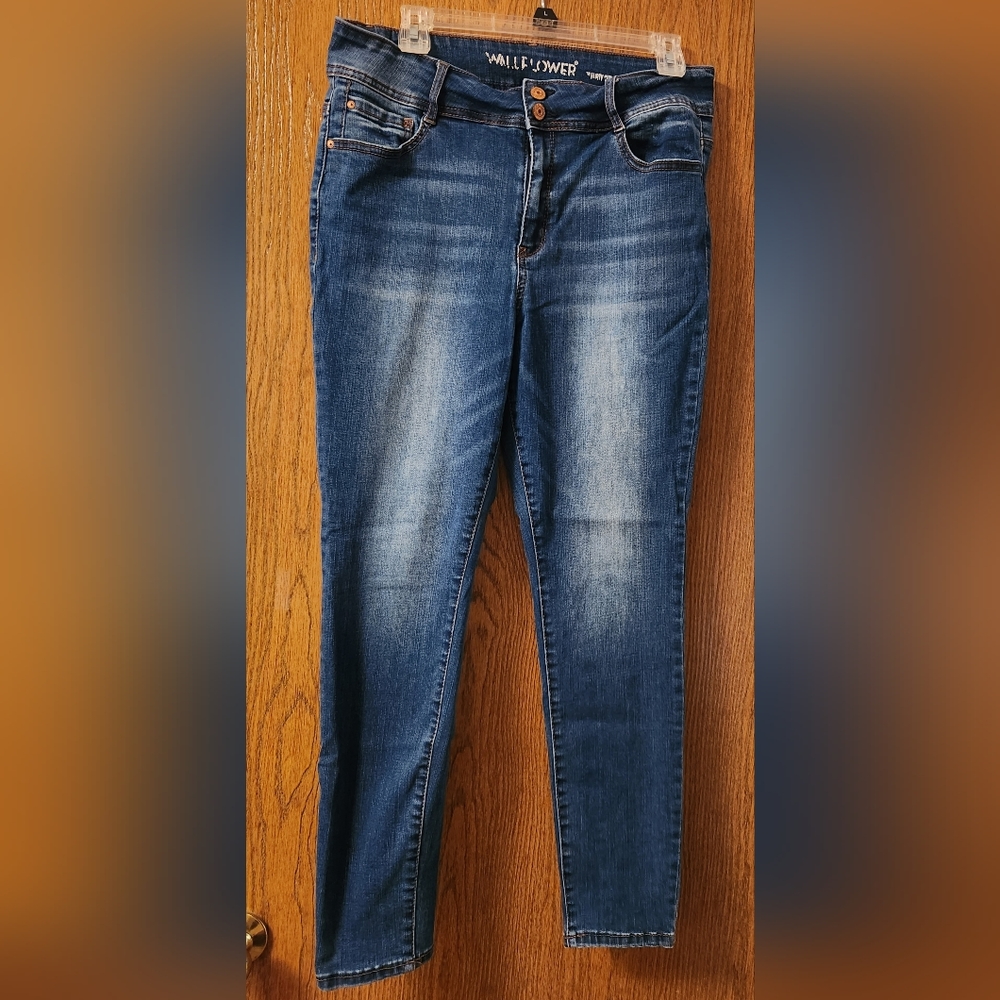 Wallflower Jeans
